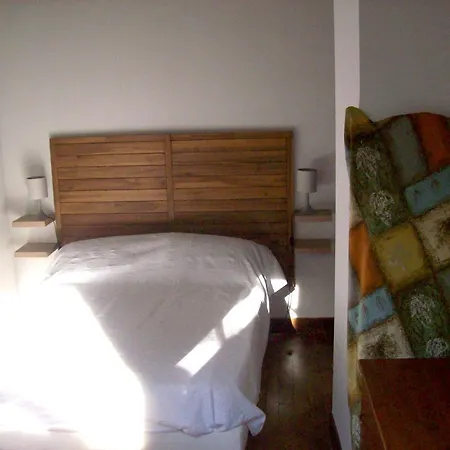 Сasa de vacaciones Charmante Maison à Puy-l'évêque Avec Jardin Et Balcon *