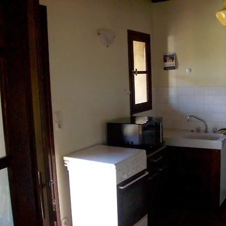 Сasa de vacaciones Charmante Maison à Puy-l'évêque Avec Jardin Et Balcon