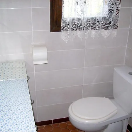 Сasa de vacaciones Charmante Maison à Puy-l'évêque Avec Jardin Et Balcon *