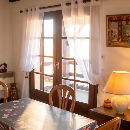 Vakantiehuis Charmante Maison A Avec Jardin Et Balcon