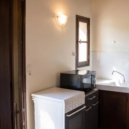 Vakantiehuis Charmante Maison A Avec Jardin Et Balcon