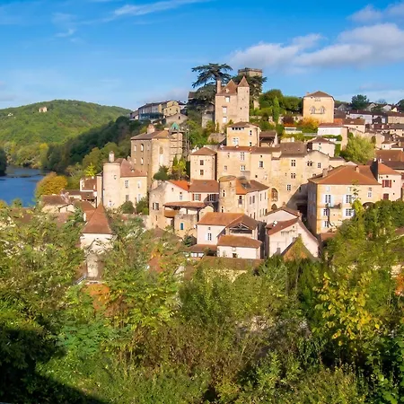Charmante Maison A Avec Jardin Et Balcon