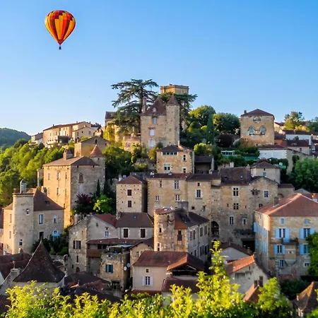 Charmante Maison A Avec Jardin Et Balcon Puy-lʼÉvêque