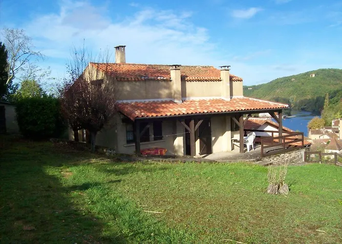 Charmante Maison A Avec Jardin Et Balcon * Puy-lʼÉvêque
